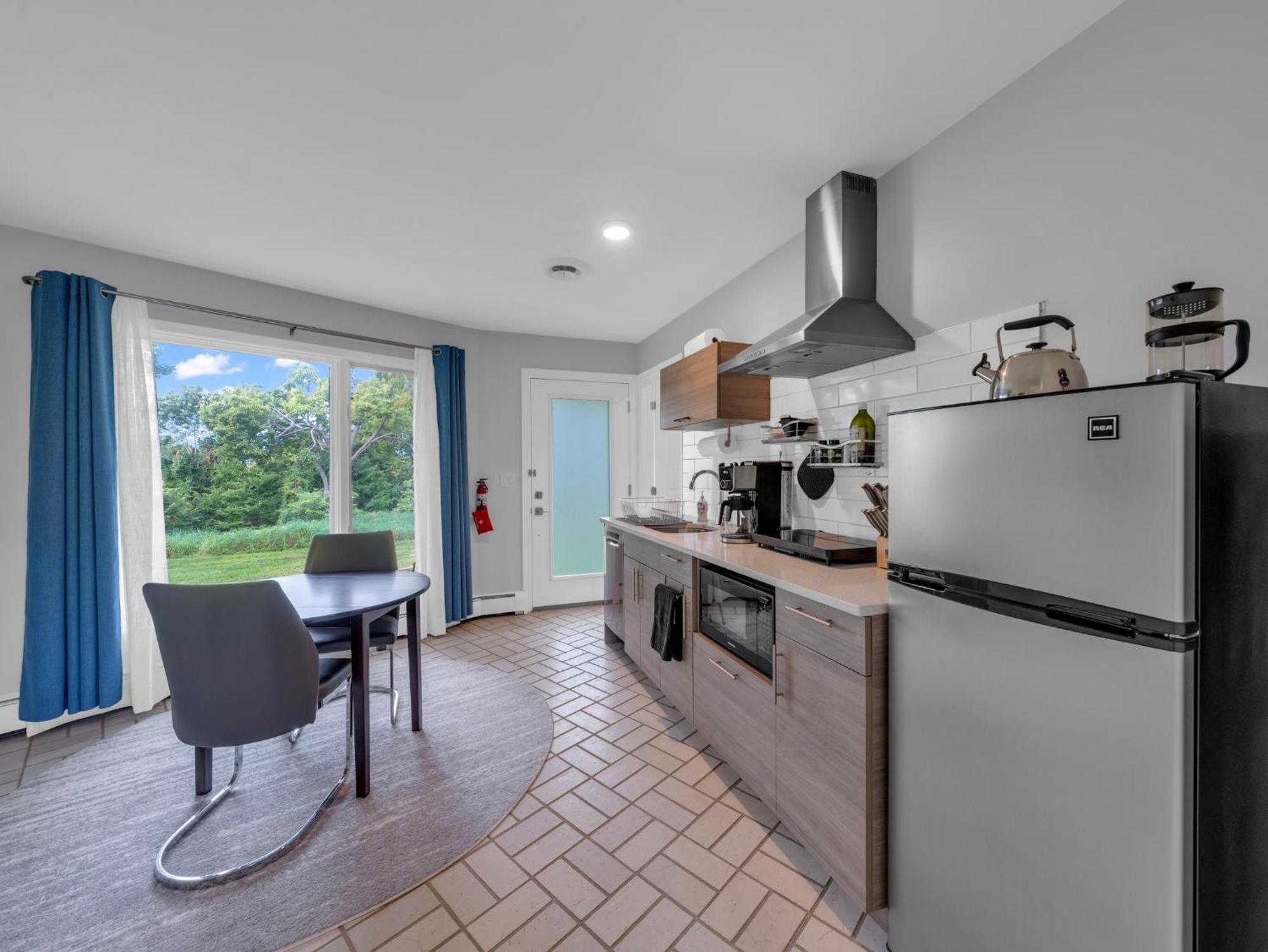 Coastal Suite #1 Cozy Suite #2 - Seacliff Beach Suites Leamington Exterior foto